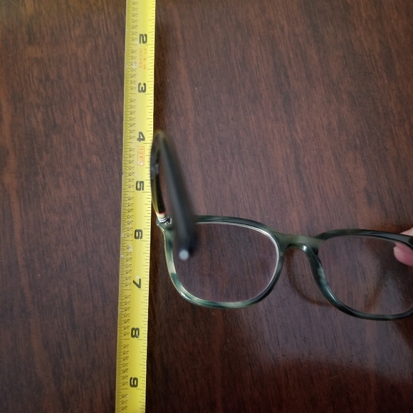 Glasses - Picture 16 of 16